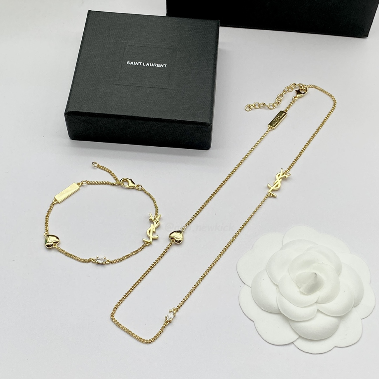 Saint Laurent Cassandre Heart Charm Bracelet Suit (1) - www.newkick.vip